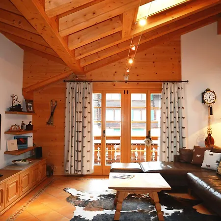 シュトーツハルテン 2.5 グリヴァレント Ag グリンデルヴァルト